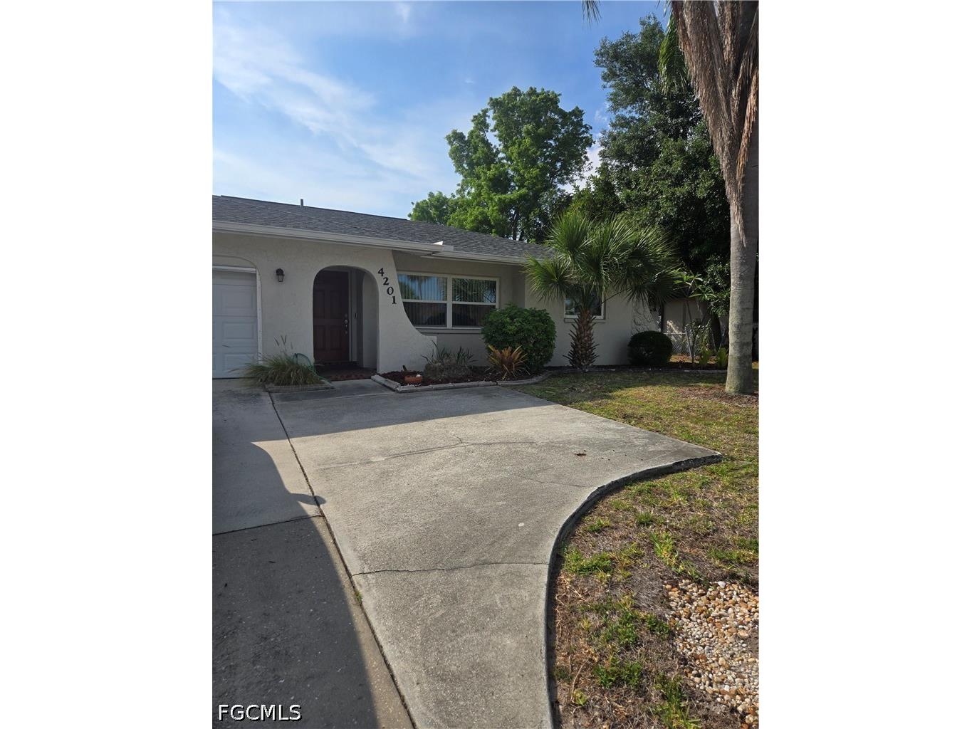 4201 SE Coronado Parkway Cape Coral FL 33904 2026021395 image1