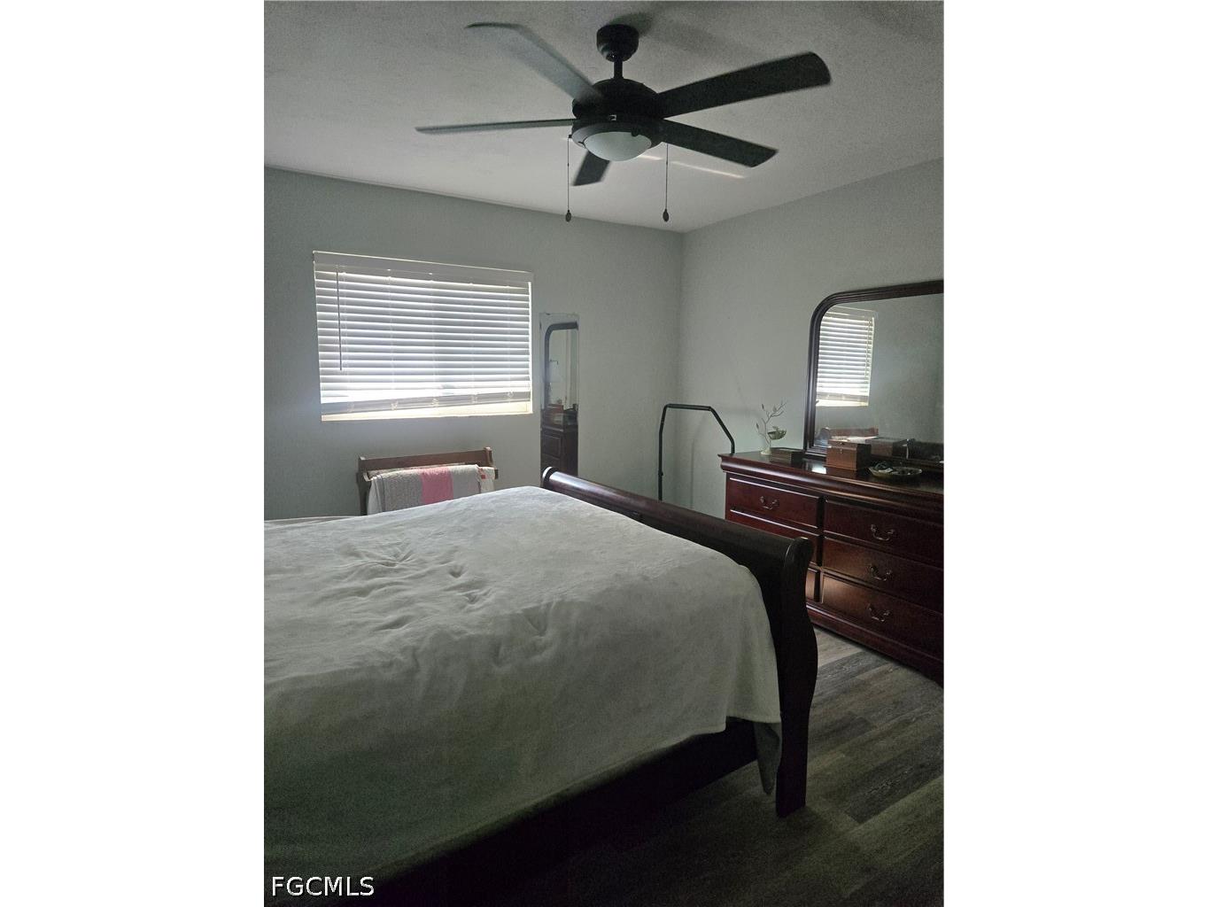 4201 SE Coronado Parkway Cape Coral FL 33904 2026021395 image5