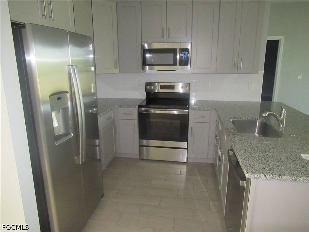 4202 NW 32nd Lane Cape Coral FL 33993 2026022761 image8