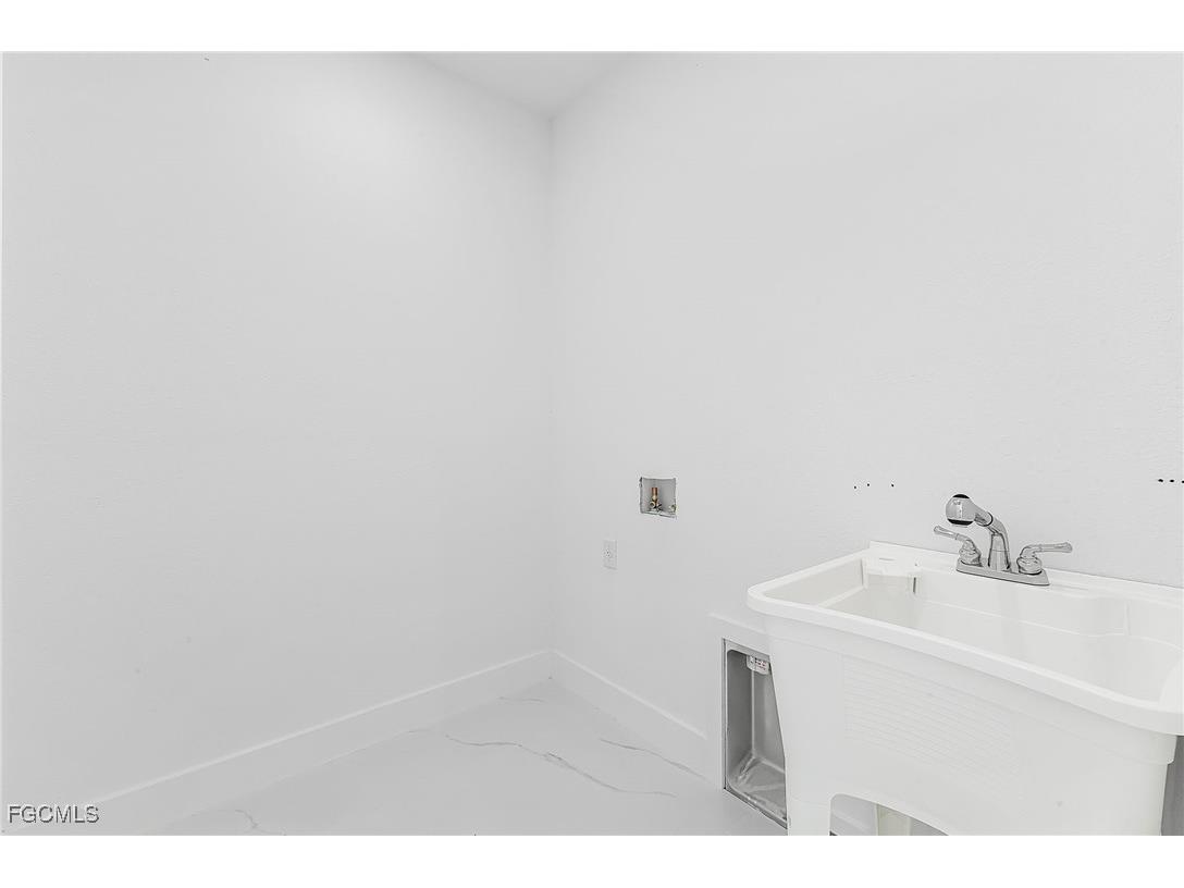 4202 NW 33rd Street Cape Coral FL 33993 2026005054 image12