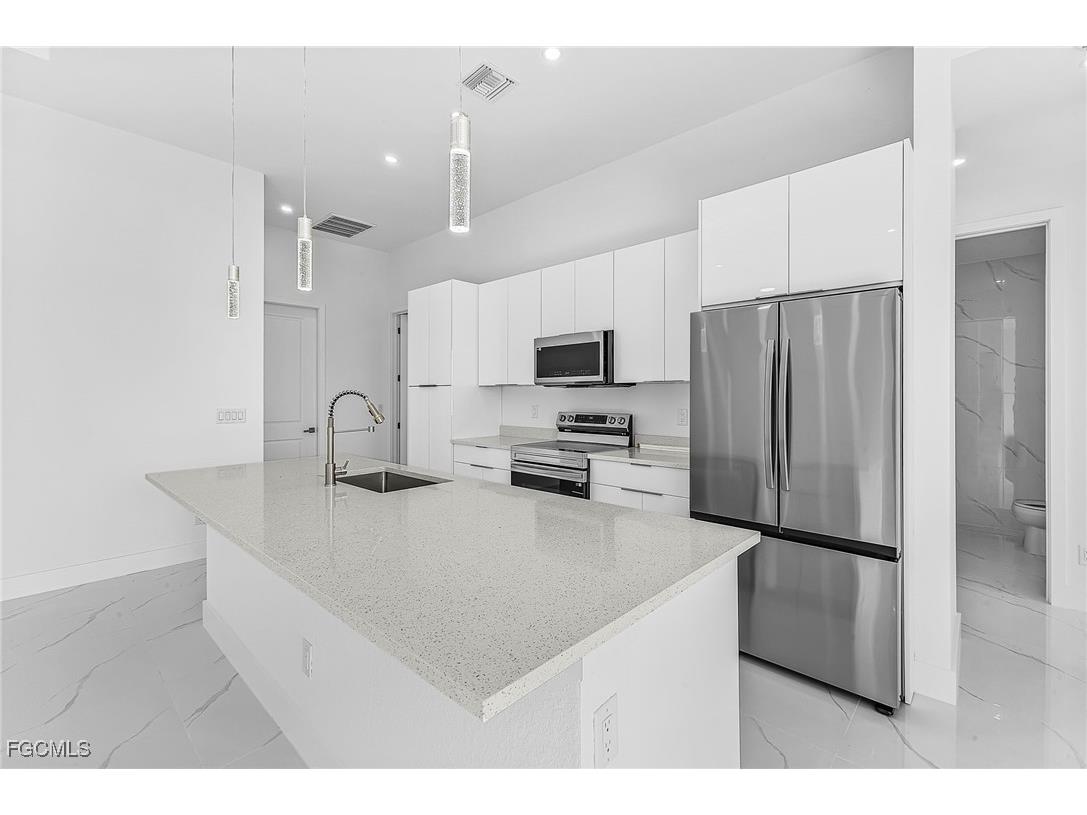 4202 NW 33rd Street Cape Coral FL 33993 2026005054 image8