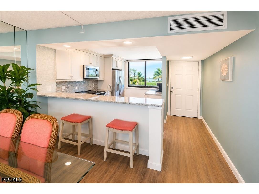 4203 Bay Beach Lane #3E Fort Myers Beach FL 33931 2026028028 image2