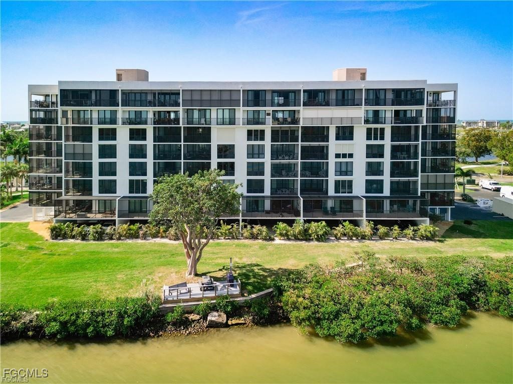 4203 Bay Beach Lane #4D Fort Myers Beach FL 33931 2025015550 image3