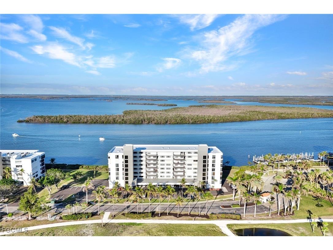 4203 Bay Beach Lane #5E Fort Myers Beach FL 33931 2025025371 image1