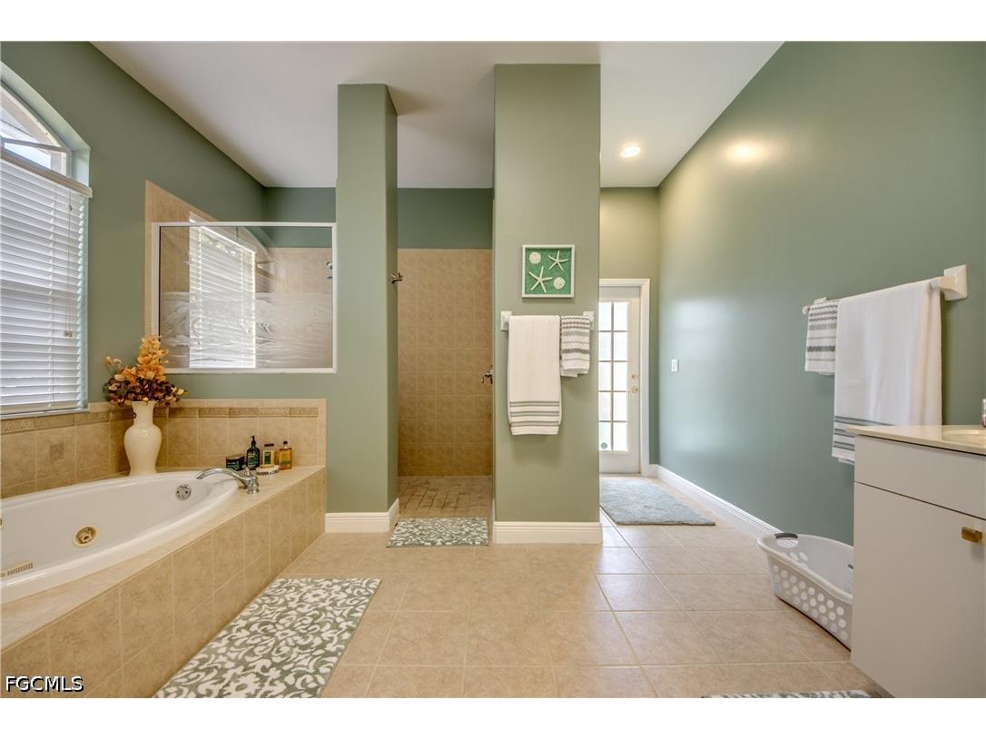 4203 Pelican Boulevard Cape Coral FL 33914 2026020669 image16