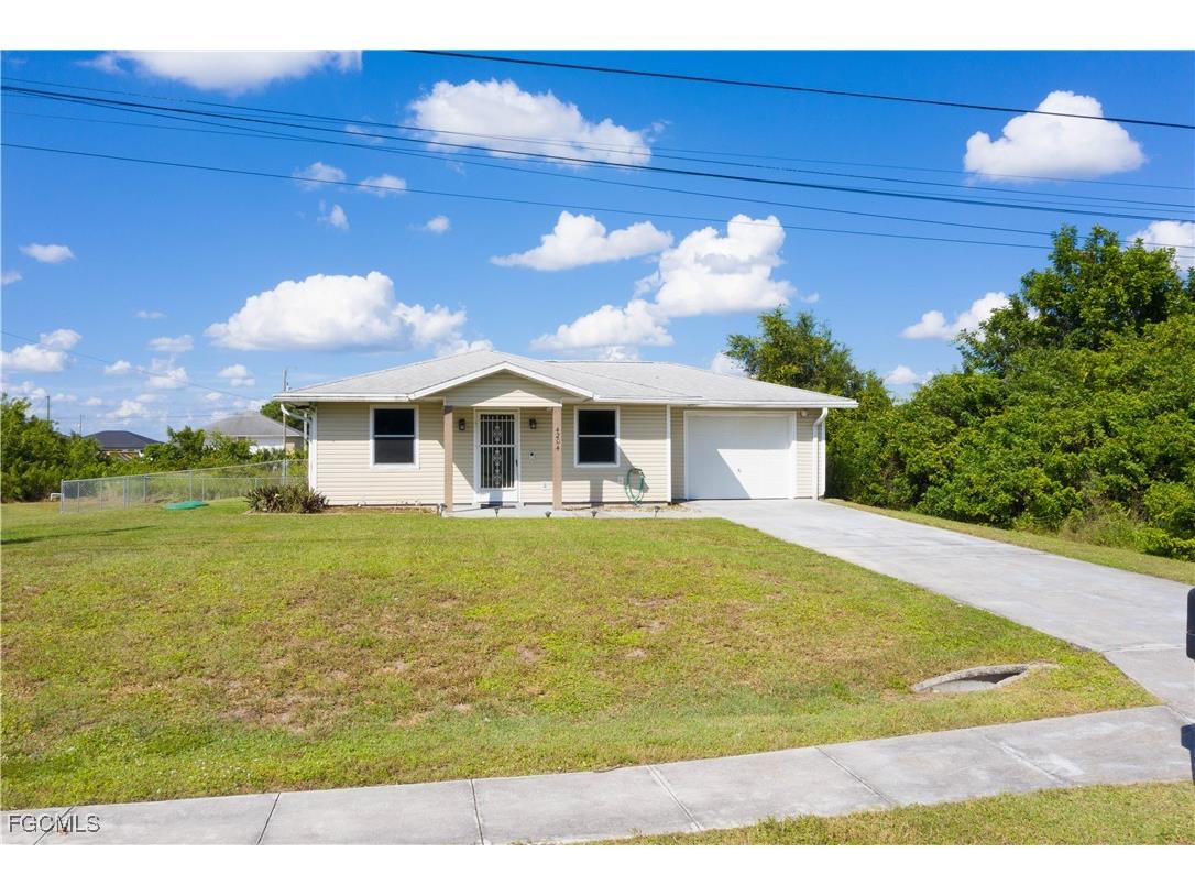 4204 34th Street SW Lehigh Acres FL 33976 2025017038 image2