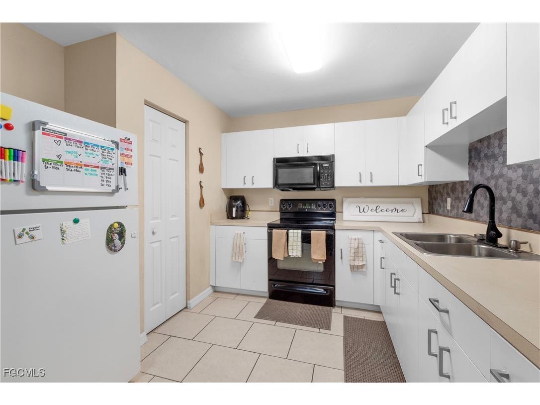 4204 34th Street SW Lehigh Acres FL 33976 2025017038 image8