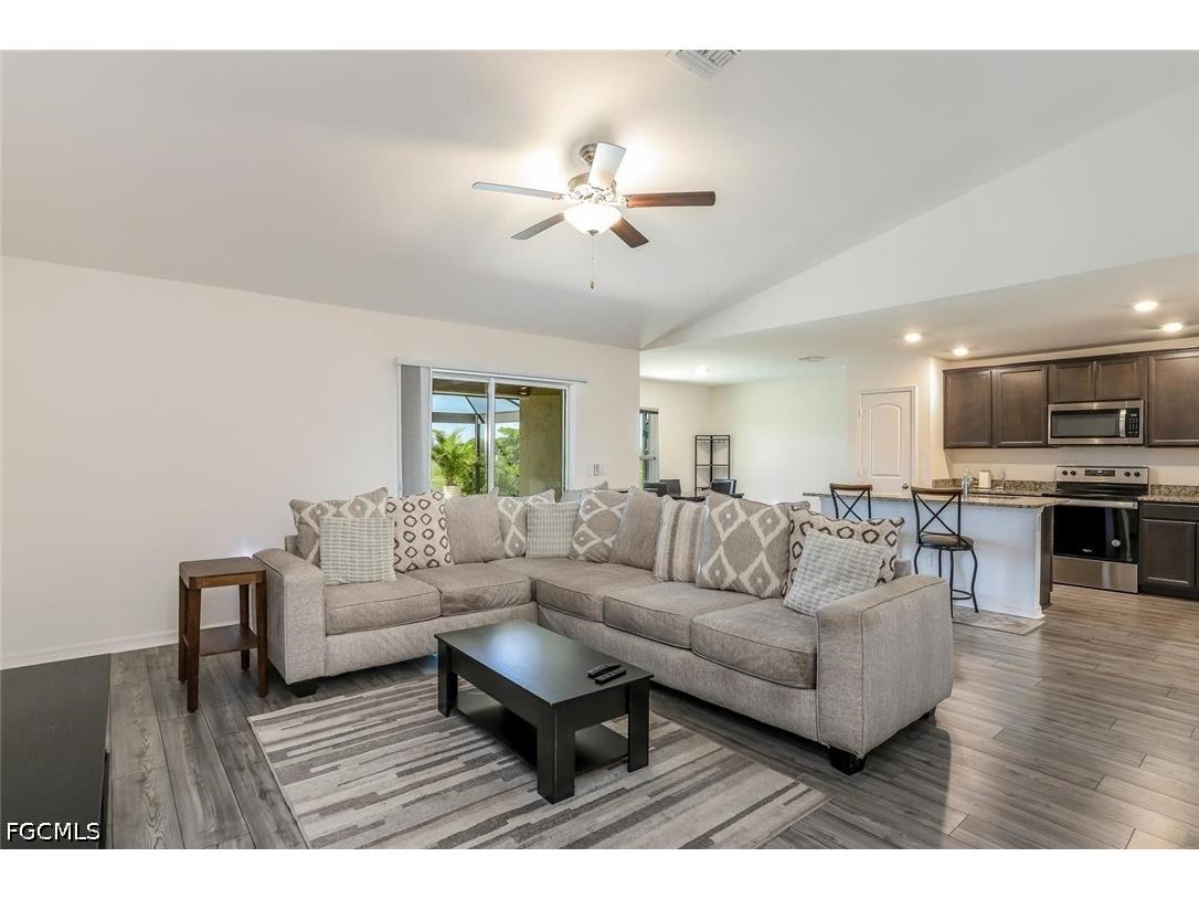 4204 NW 39th Street Cape Coral FL 33993 2026025424 image8
