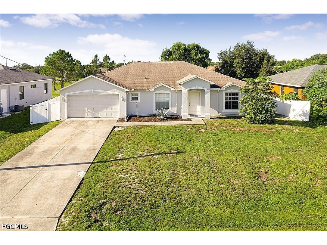 4205 11th Street W Lehigh Acres FL 33971 2026031559 image1