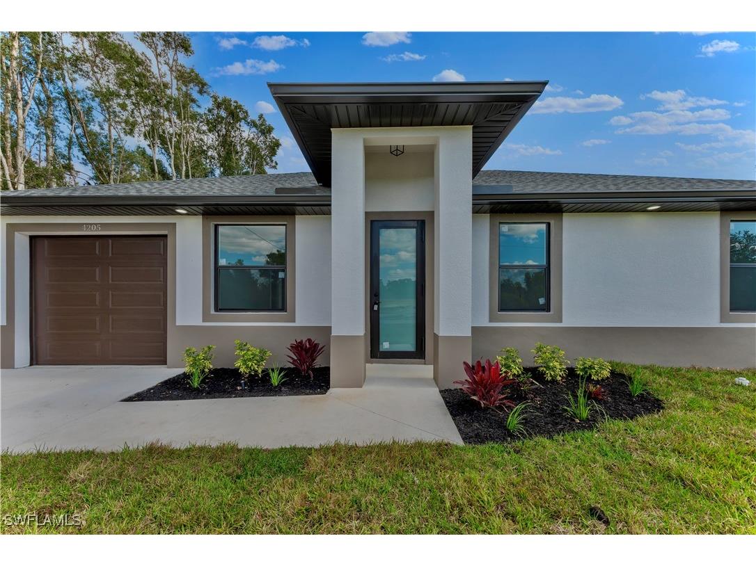 4205 Loraine Avenue S Lehigh Acres FL 33976 225026139 image1