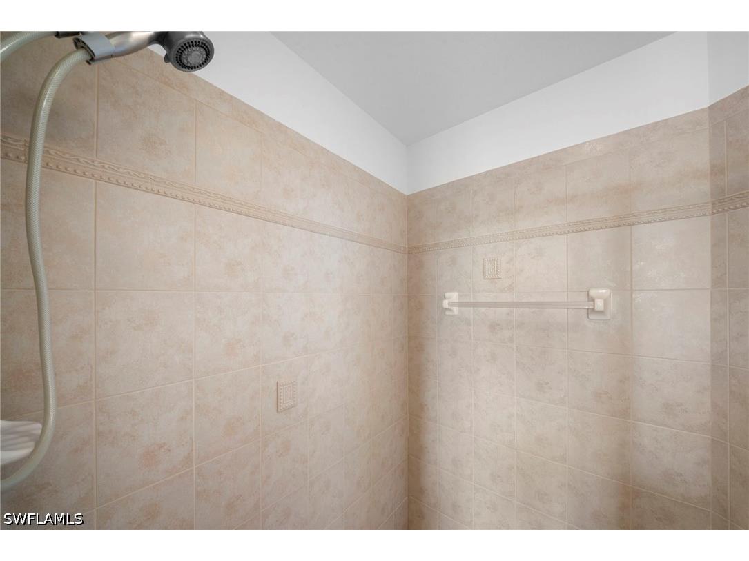 4206 Liron Avenue #101 Fort Myers FL 33916 226018509 image20