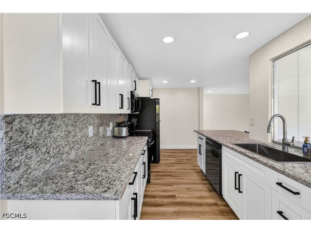 4208 SE 2nd Avenue Cape Coral FL 33904 2026024419 image9