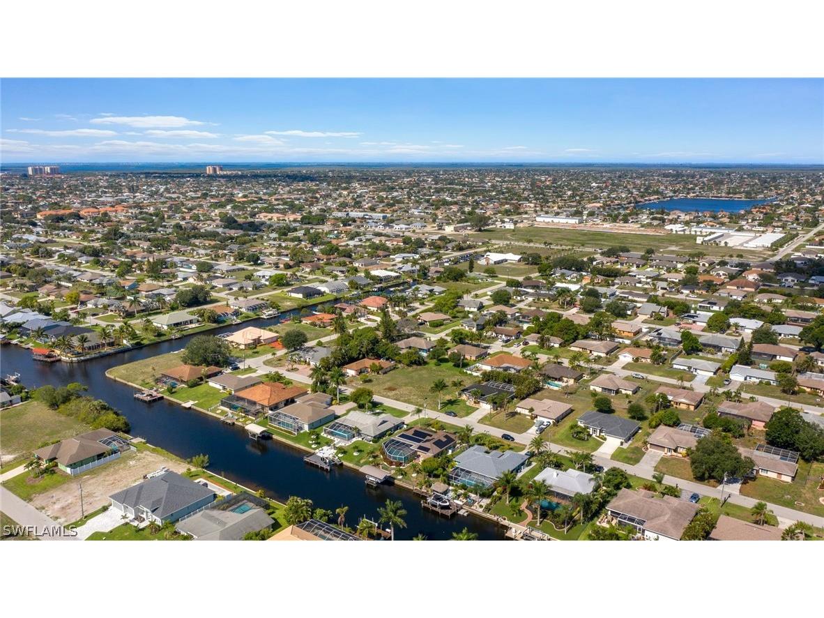 4208 SW 5th Place Cape Coral FL 33914 224033909 image5