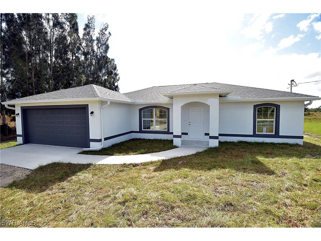 4209 72 Avenue NE Naples FL 34120 224037187 image1