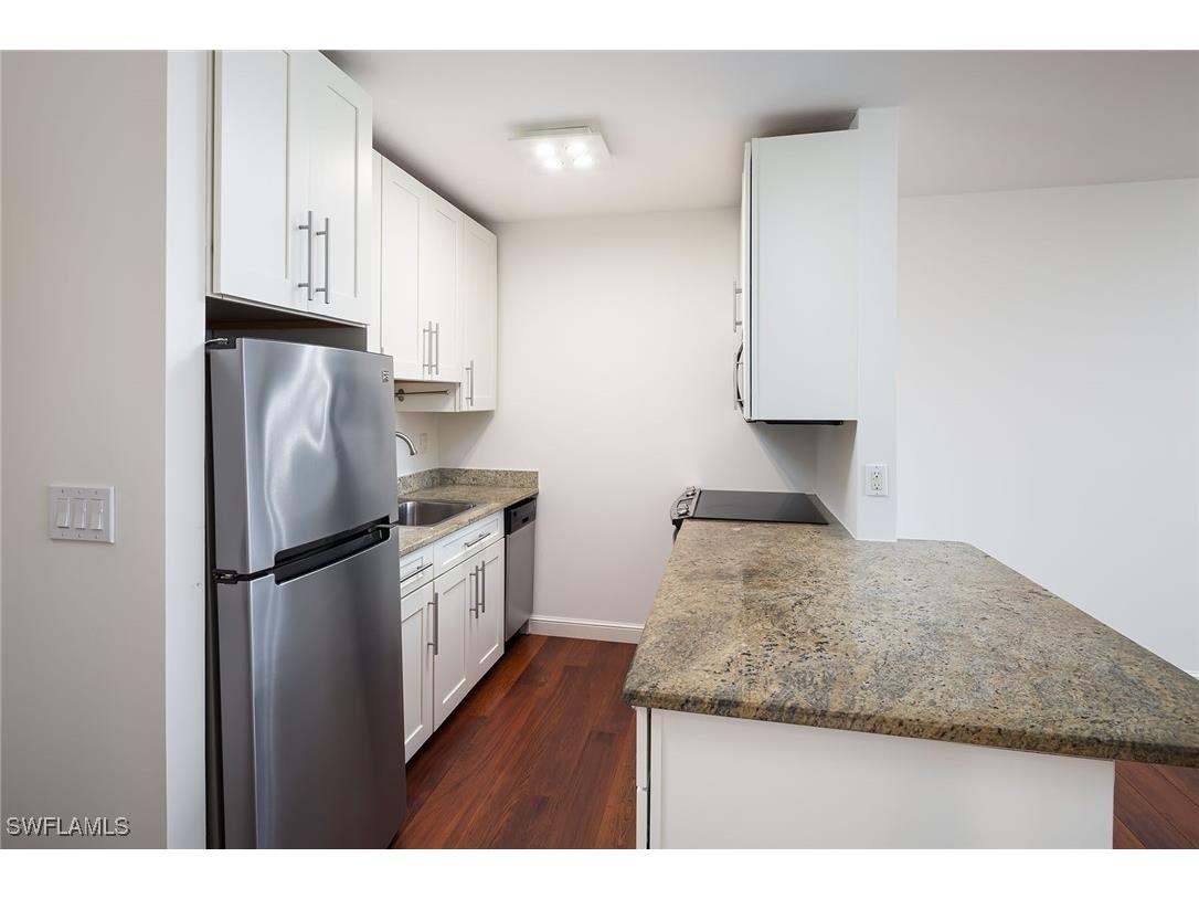 421 12th Avenue S #A14 Naples FL 34102 225078476 image5