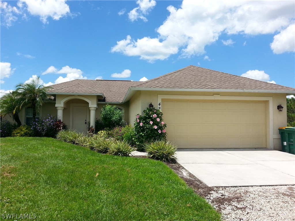 421 16th Street NE Naples FL 34120 224048913 image1