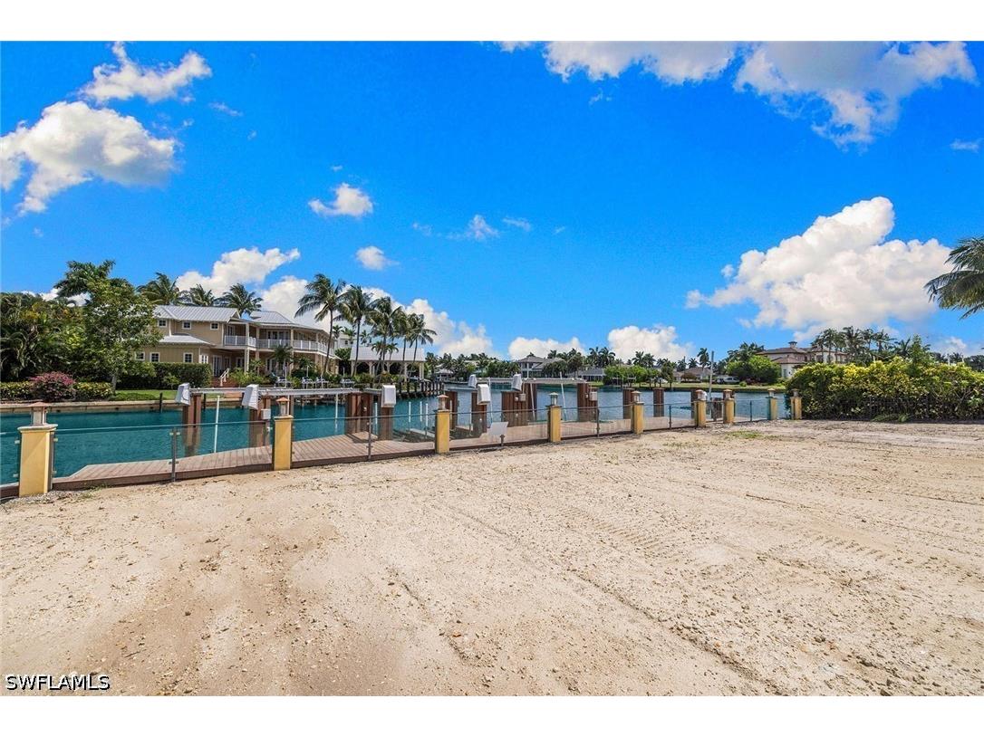 421 21st Avenue S Naples FL 34102 226021648 image8