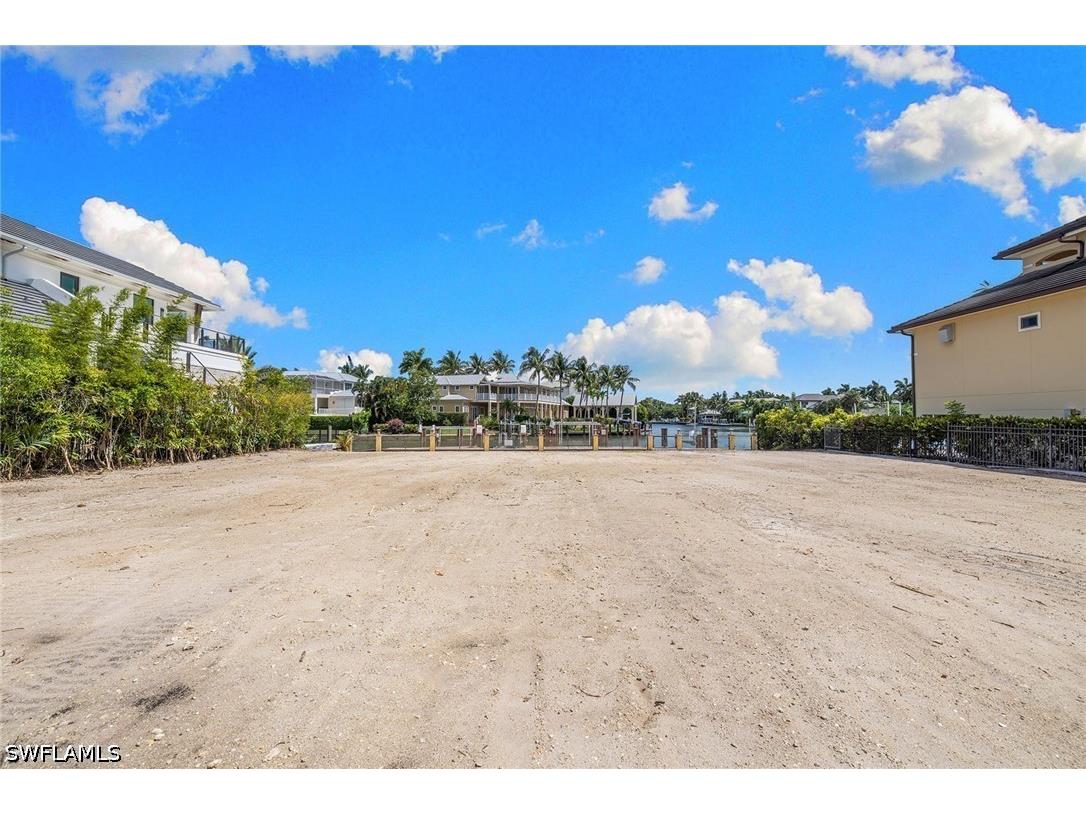 421 21st Avenue S Naples FL 34102 226021648 image9