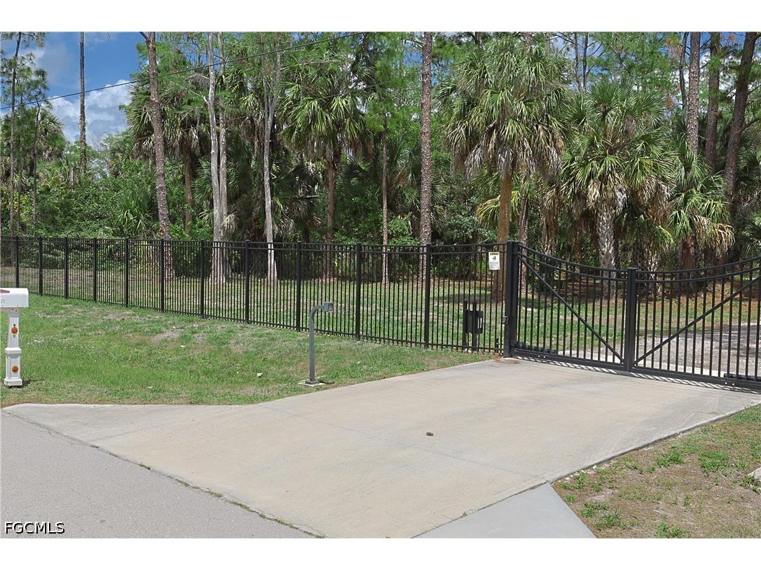 421 35th Avenue NE Naples FL 34120 2026018934 image47