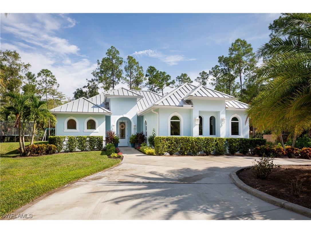 421 35th Avenue NE Naples FL 34120 223068900 image1