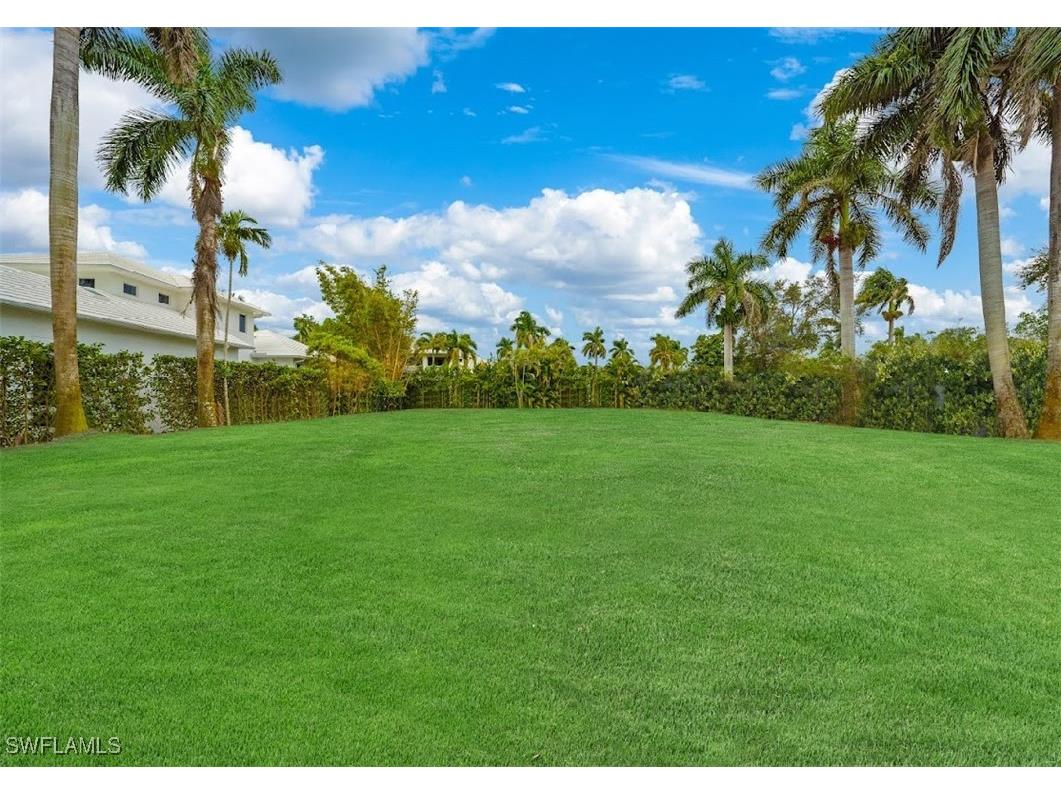 421 Bow Line Drive Naples FL 34103 225068380 image2