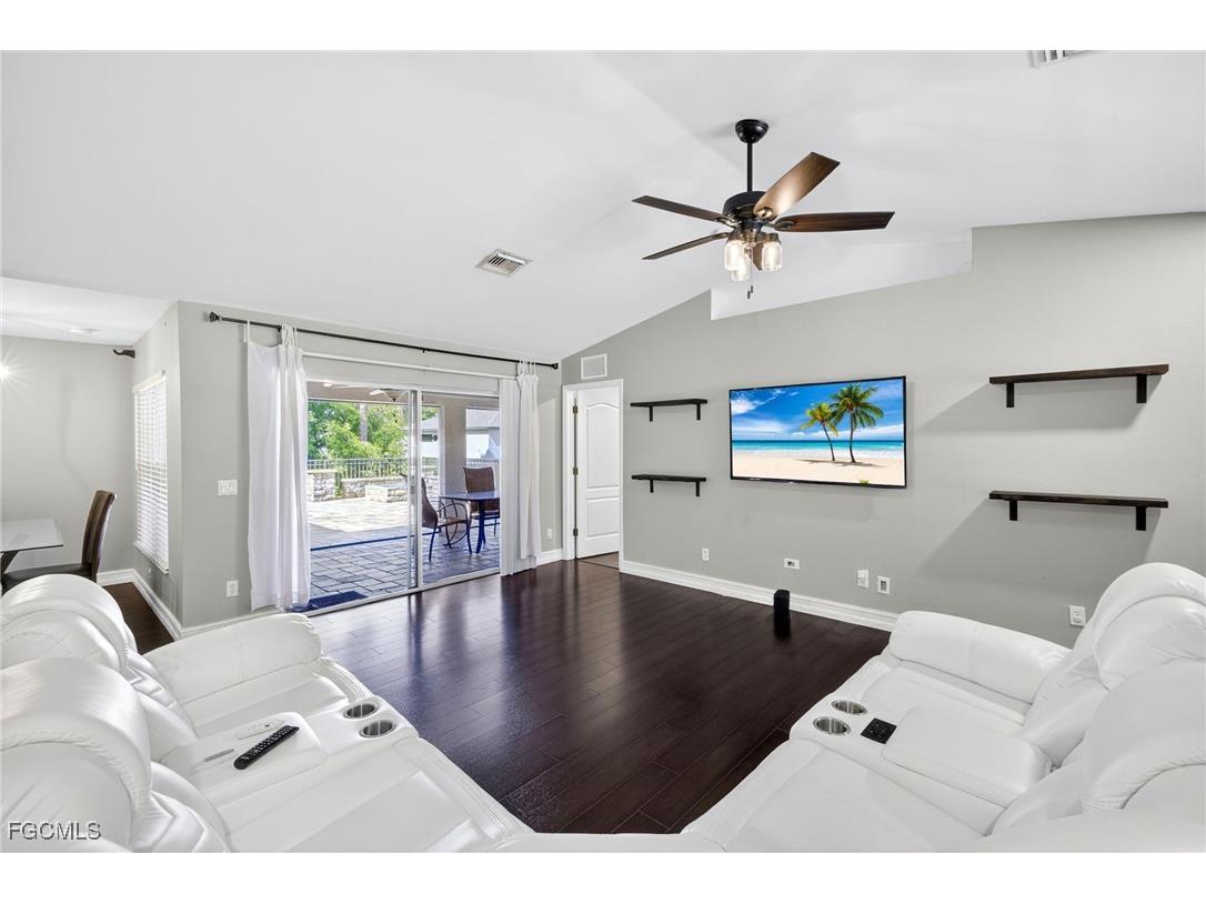 421 Broadmoor Street Lehigh Acres FL 33974 2025006258 image7