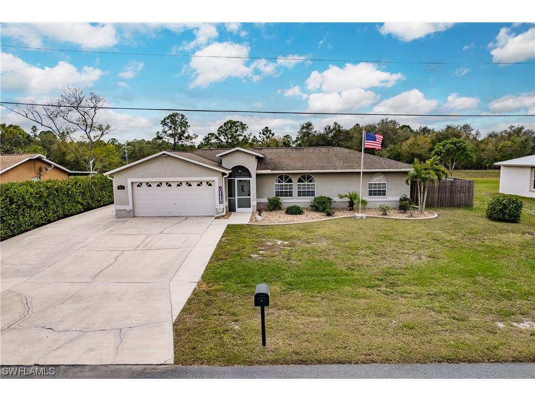 421 Candlewick Circle S Lehigh Acres FL 33936 224004584 image1