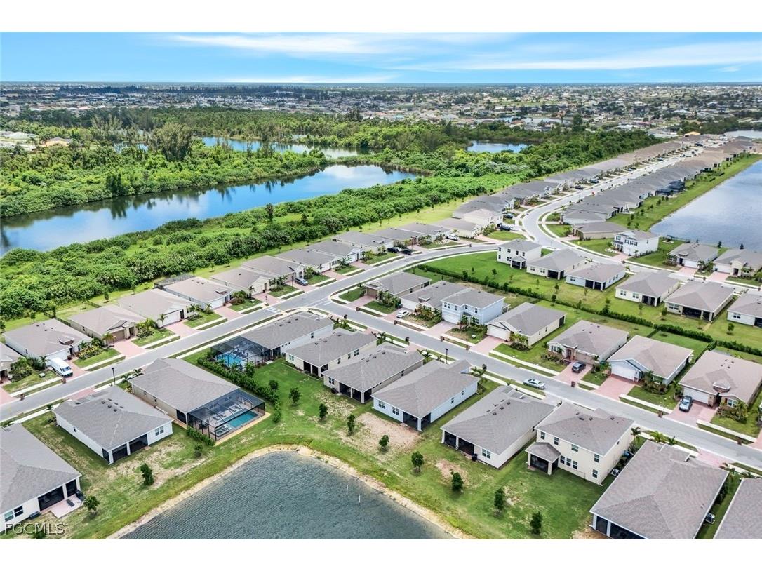 421 Coral Reef Place Cape Coral FL 33993 2026007113 image48