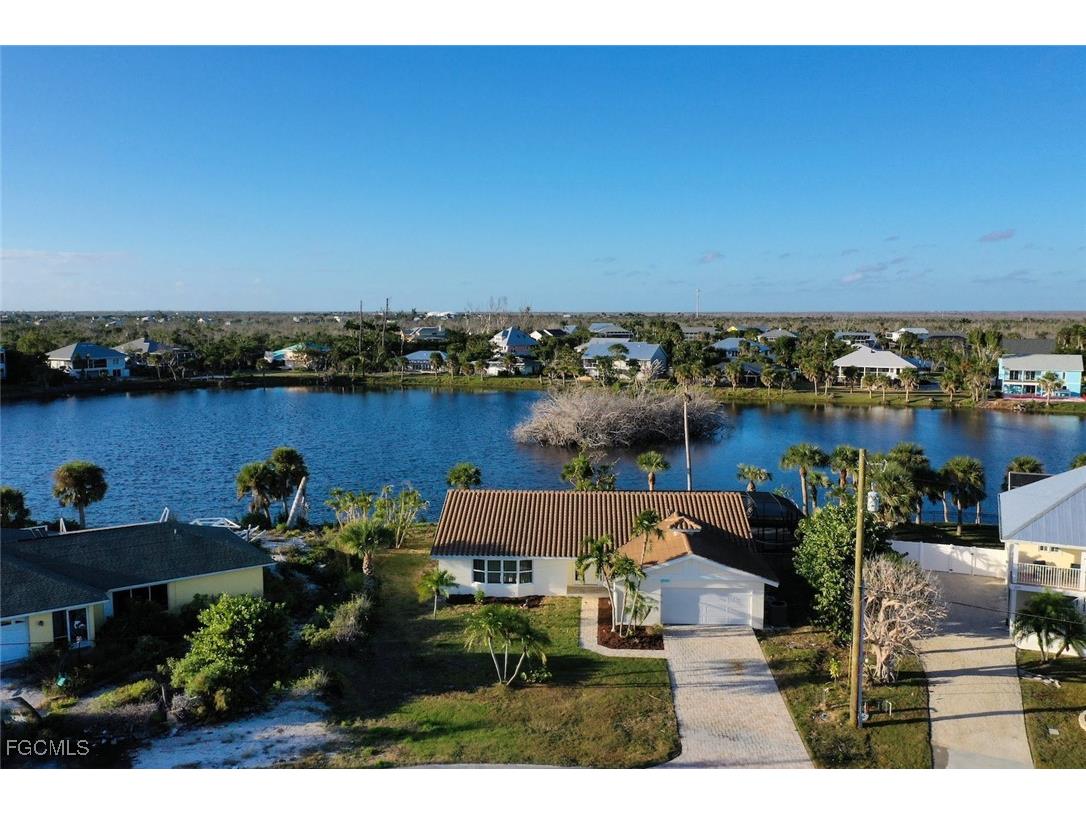 421 Lake Murex Circle Sanibel FL 33957 2025020506 image1