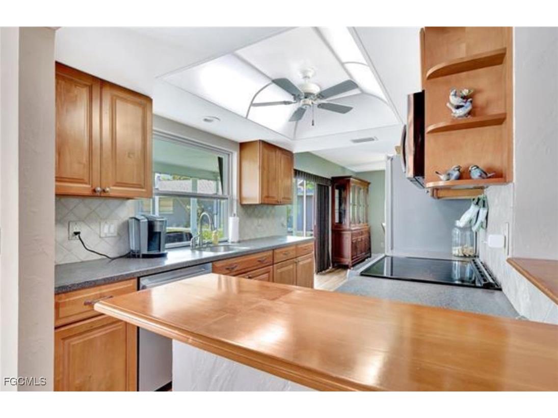 421 Marathon Court Naples FL 34112 2025013830 image16