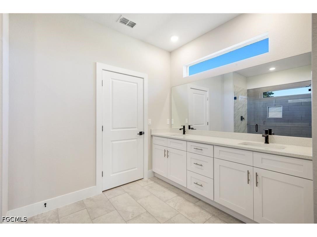 421 NE 19th Terrace Cape Coral FL 33909 2026019796 image17