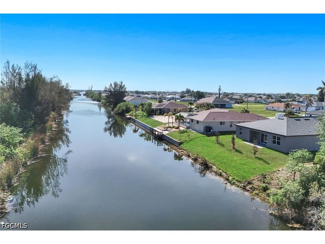 421 NE 19th Terrace Cape Coral FL 33909 2026019796 image5