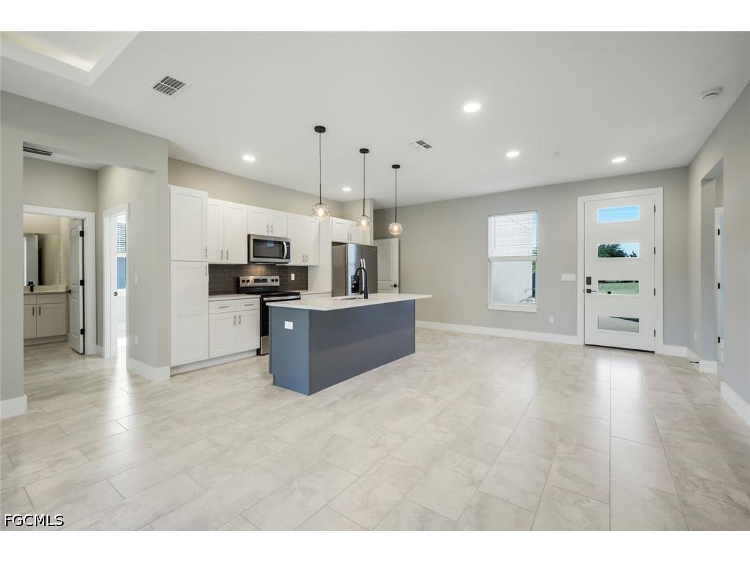 421 NE 19th Terrace Cape Coral FL 33909 2026019796 image7