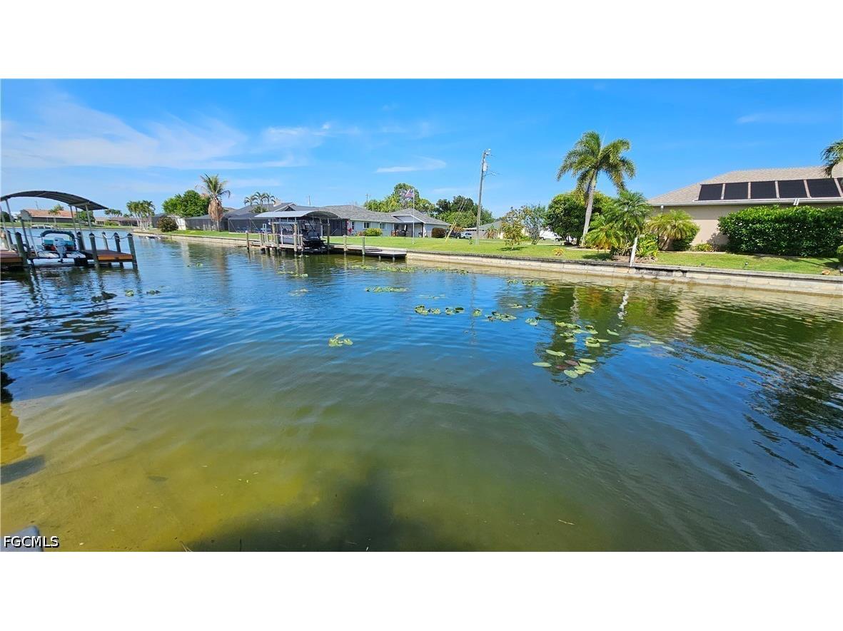 421 SE 10th Avenue Cape Coral FL 33990 2026020571 image1