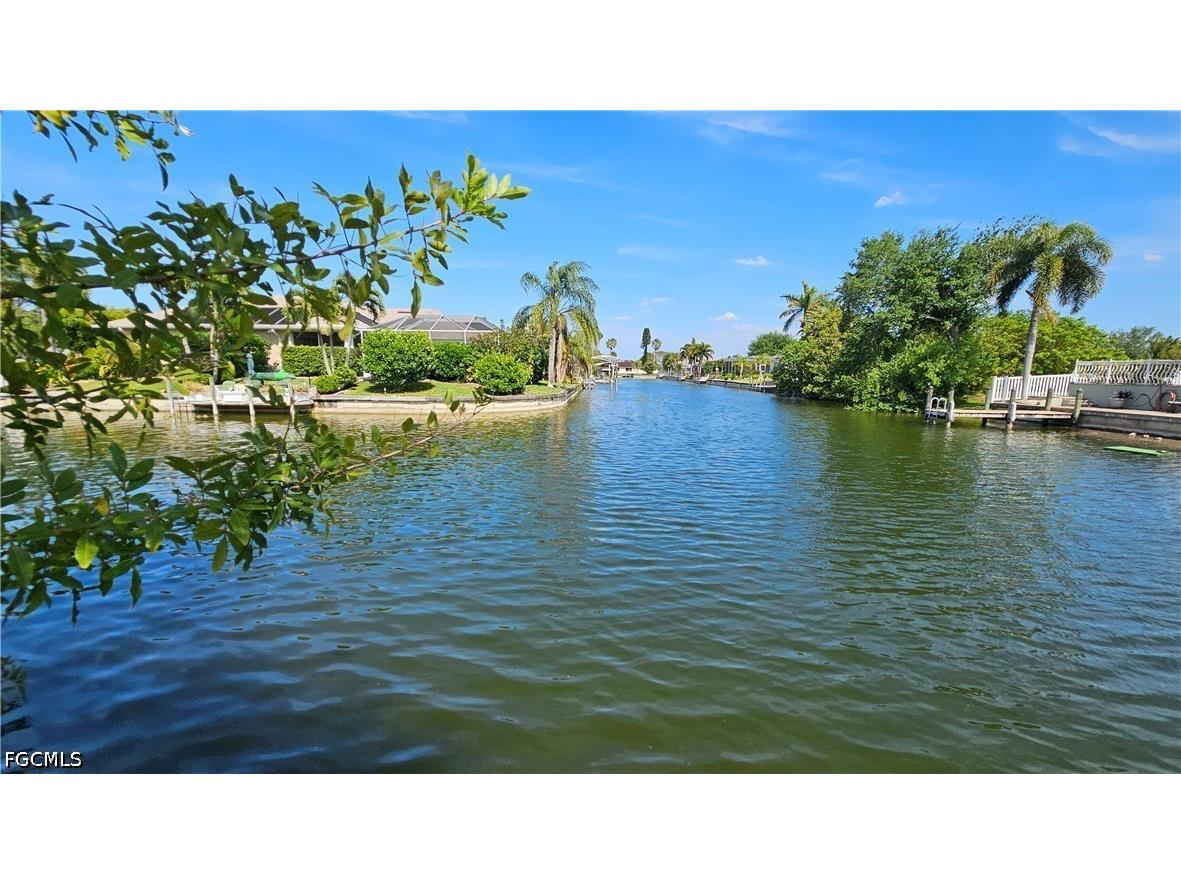 421 SE 10th Avenue Cape Coral FL 33990 2026020571 image2
