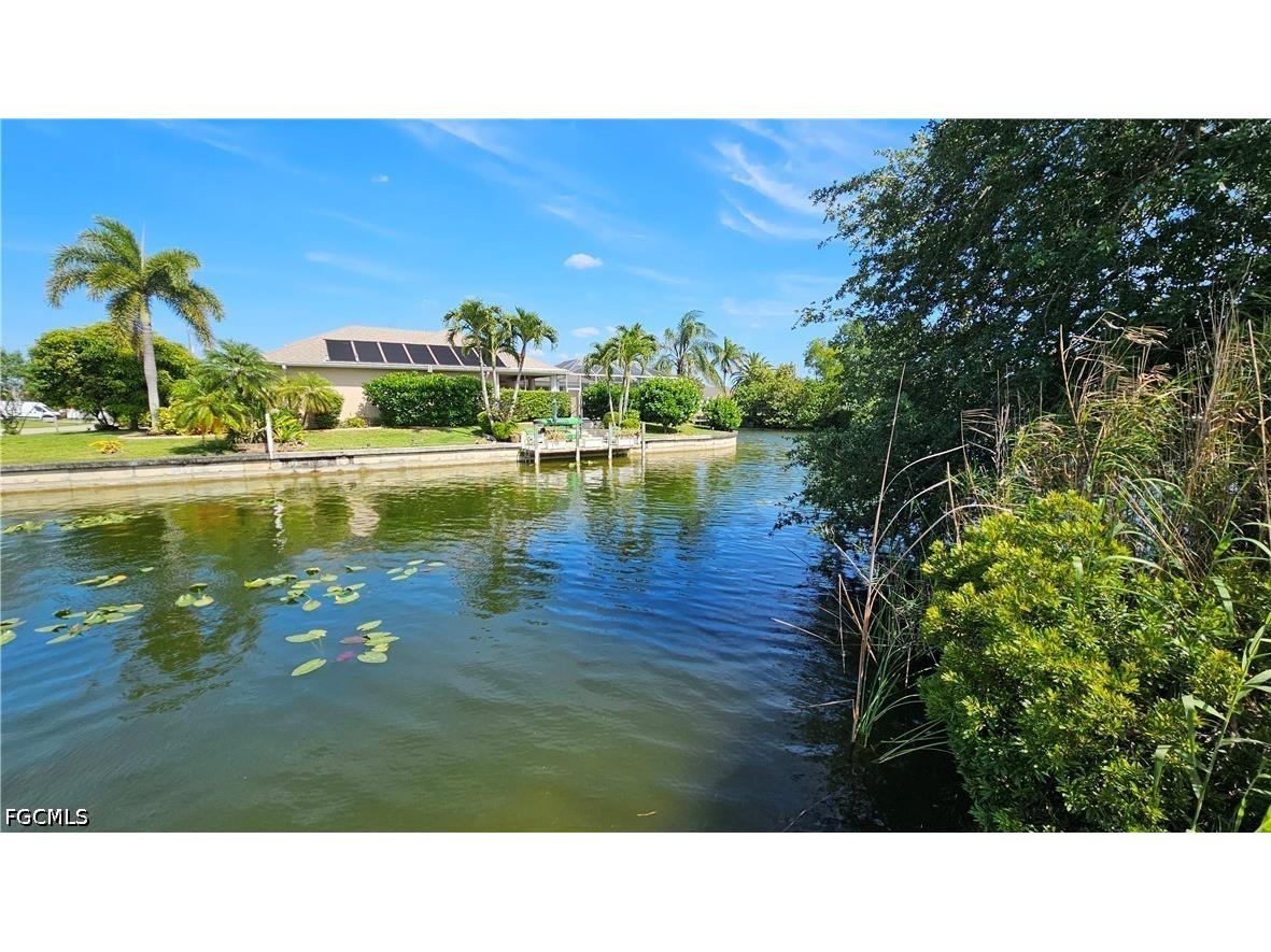421 SE 10th Avenue Cape Coral FL 33990 2026020571 image5