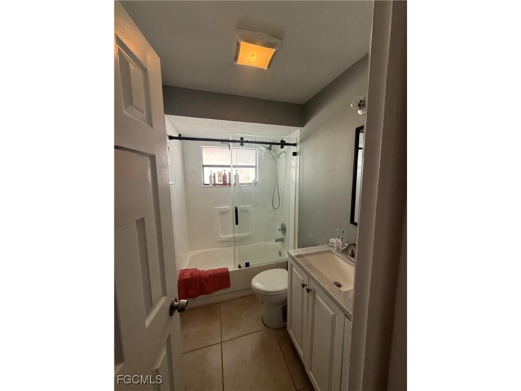 421 SW 21st Terrace Cape Coral FL 33991 2025007006 image5