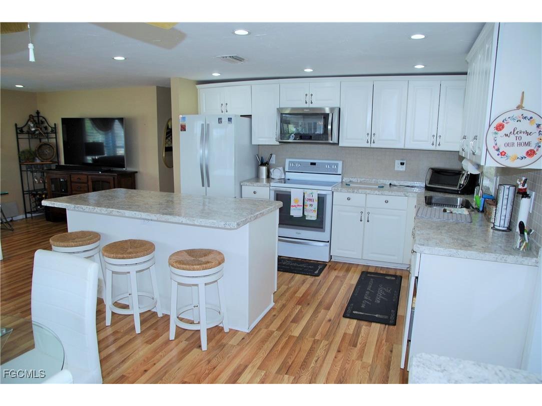 421 Snead Drive North Fort Myers FL 33903 2026000962 image11