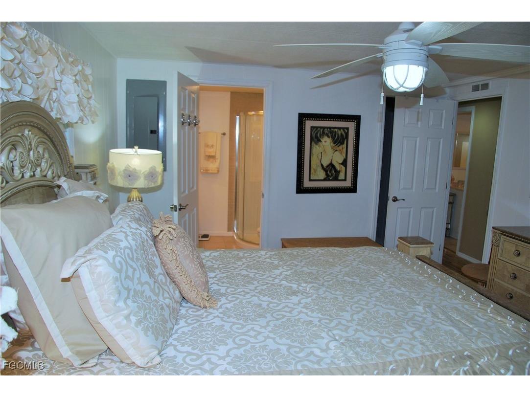 421 Snead Drive North Fort Myers FL 33903 2026000962 image27