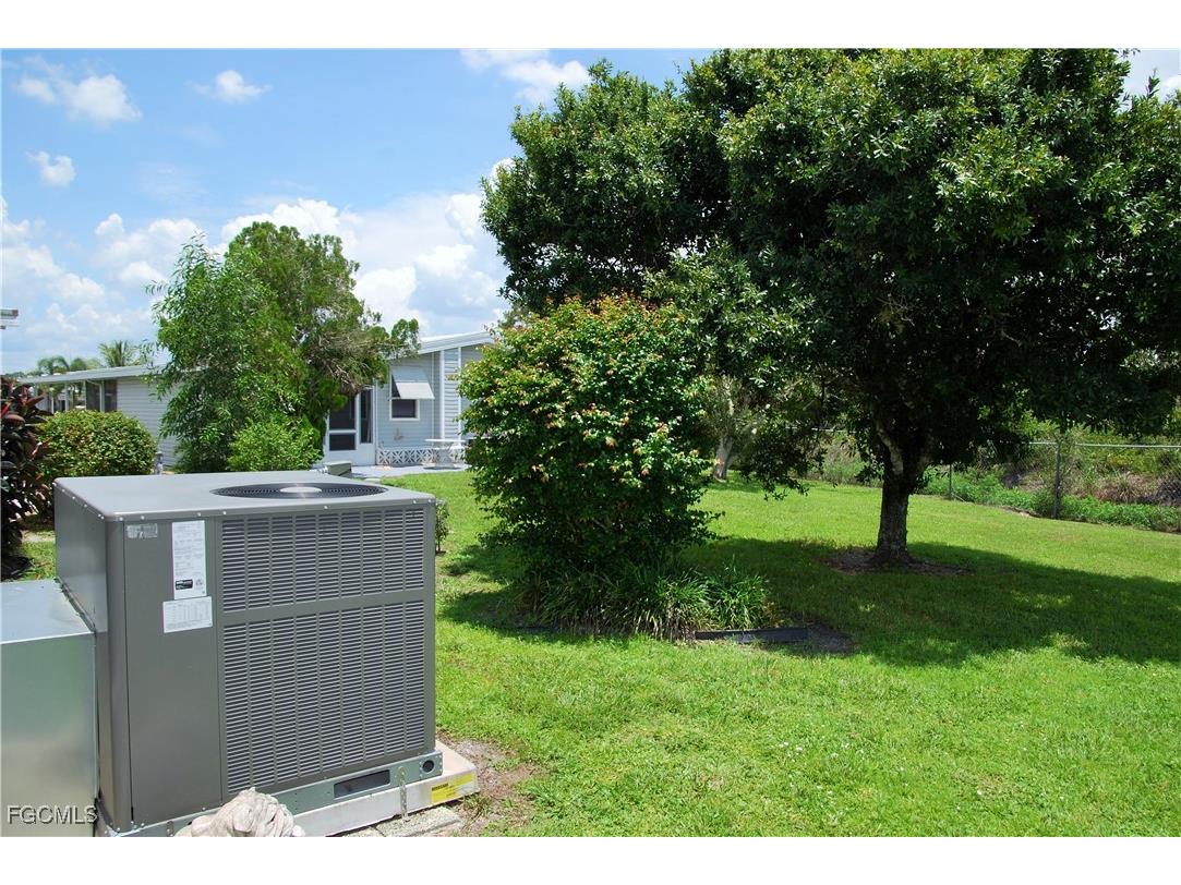 421 Snead Drive North Fort Myers FL 33903 2026000962 image4
