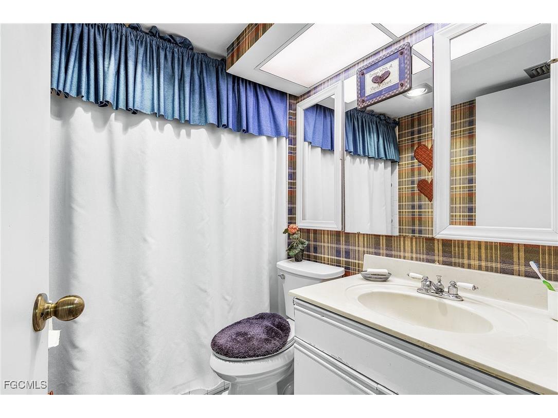 4210 Steamboat Bend #201 Fort Myers FL 33919 2025017586 image19