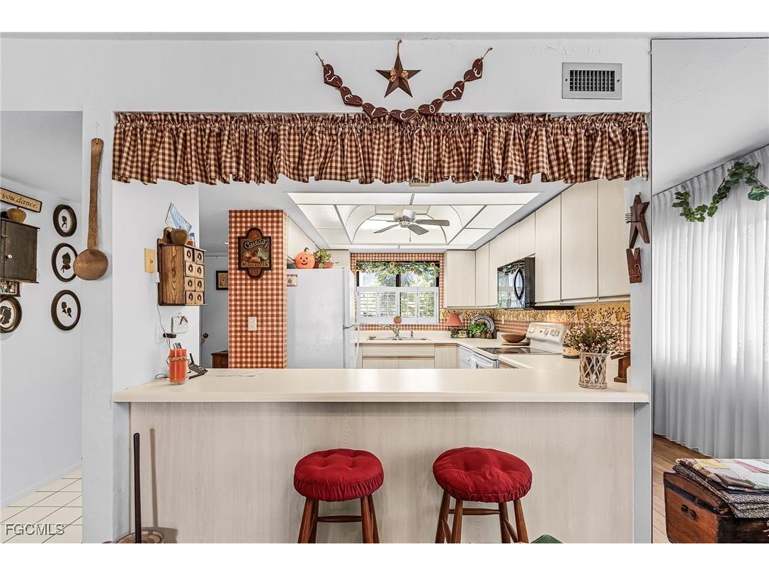 4210 Steamboat Bend #201 Fort Myers FL 33919 2025017586 image7