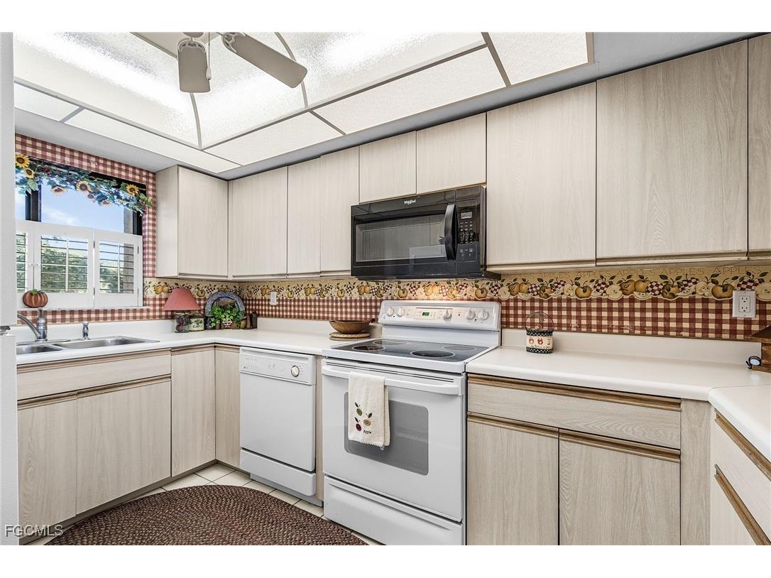 4210 Steamboat Bend #201 Fort Myers FL 33919 2025017586 image8