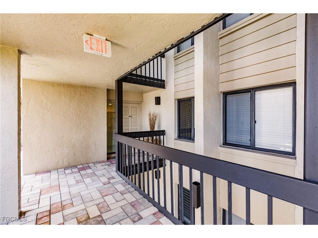 4210 Steamboat Bend #405 Fort Myers FL 33919 2025025909 image2