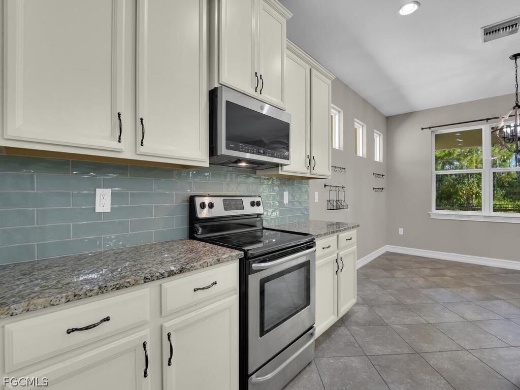 4211 Dutchess Park Road Fort Myers FL 33916 2026011822 image10