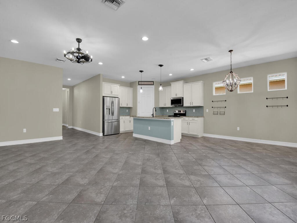 4211 Dutchess Park Road Fort Myers FL 33916 2026011822 image3