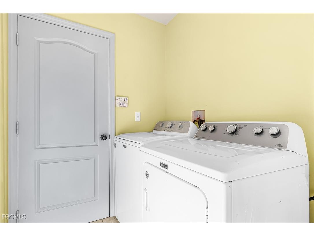 4212 NW 37th Avenue Cape Coral FL 33993 2026006518 image7