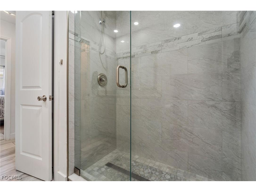 4212 SE 1st Court Cape Coral FL 33904 2026013481 image12