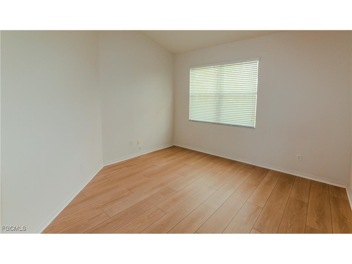 4213 Liron Avenue #204 Fort Myers FL 33916 2025005464 image10