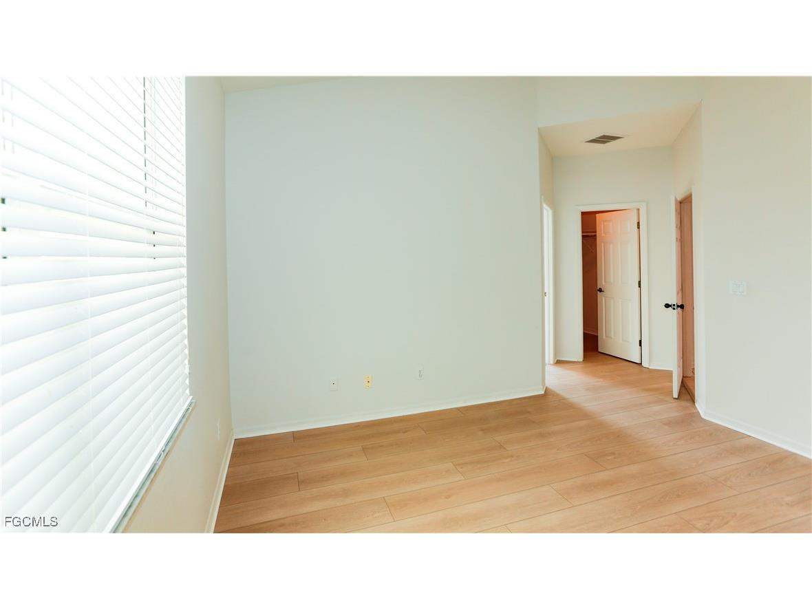 4213 Liron Avenue #204 Fort Myers FL 33916 2025005464 image11